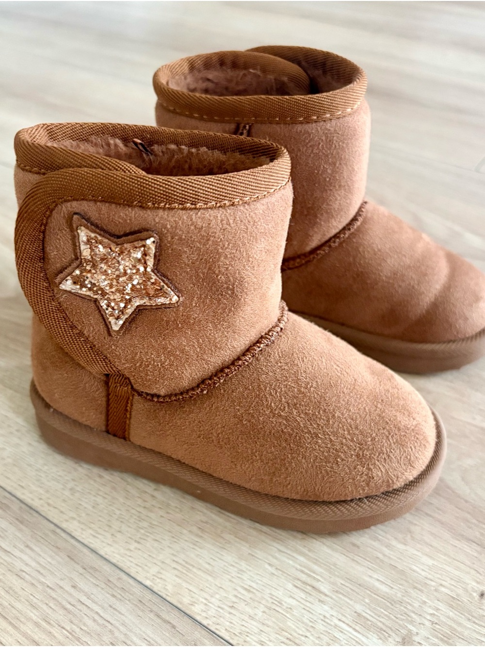Brown Glitter Star Kids Cozy Boots - Toddler Size 7